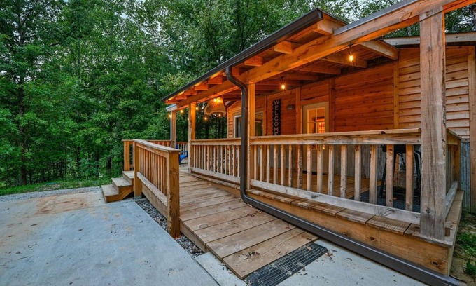 Irvine Cabina | Tranquil Getaway in the Woods ~ Sunset Ridge