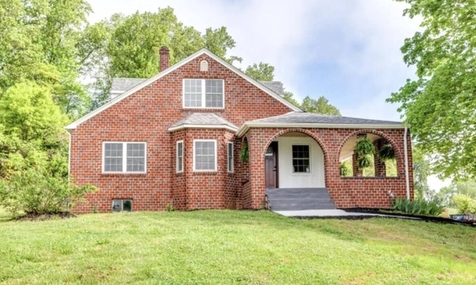 Tazewell Casa | Tranquil Haven MTN Retreat, 3-bedroom, 2-bath, WIFI, AC in Beautiful Tazewell