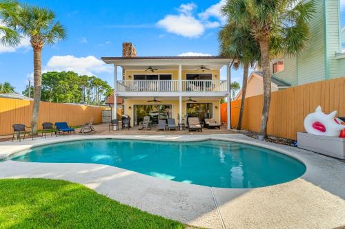 Silver Sands Casa | Tranquil Lagoon Beach House! Pool and Beach Nearby! by Dolce Vita Getaways!