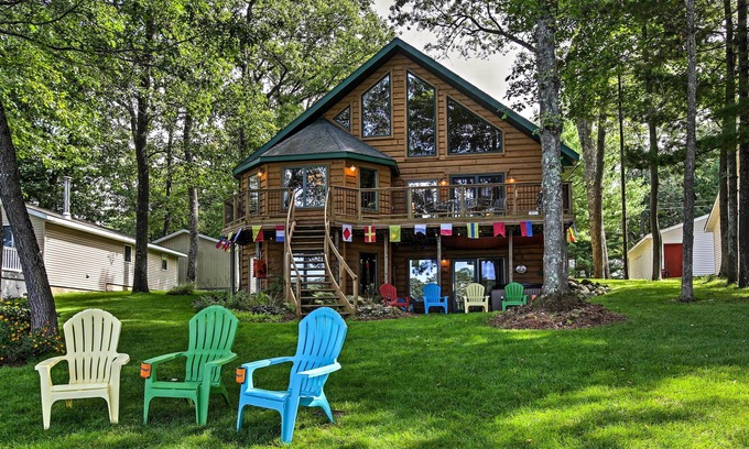 Branch Casa | Tranquil Lakefront Log Home with Fireplace, Private Dock and Hot Tub!