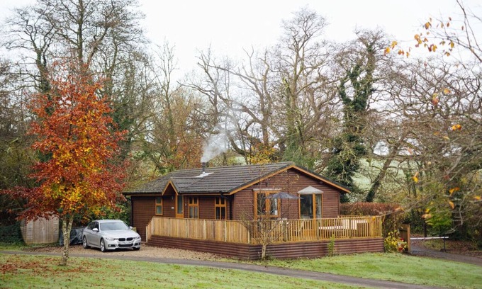 Narberth Chalet De Esquí | Tranquil Lakeview Lodge near Narberth’s Charm