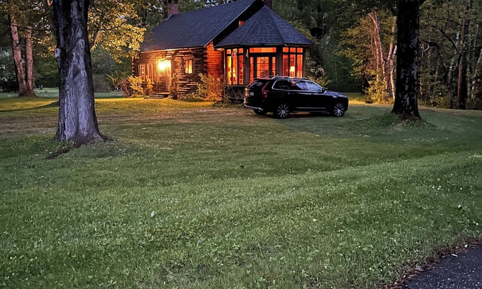 Newry Cabina | Tranquil Maine Mountain Retreat with Scenic Trails and Private River Access