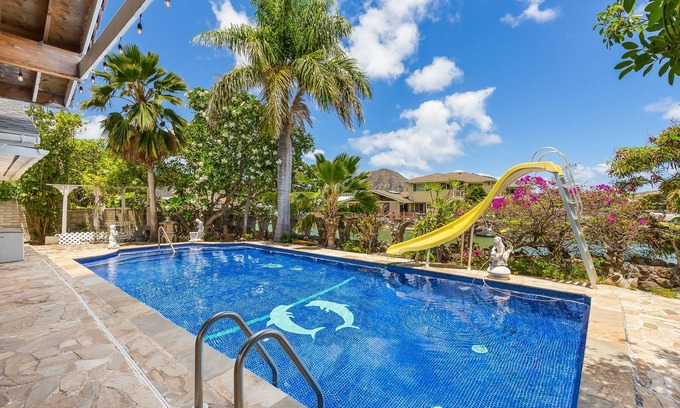 Portlock Casa | Tranquil Marina Front Pool House Resort