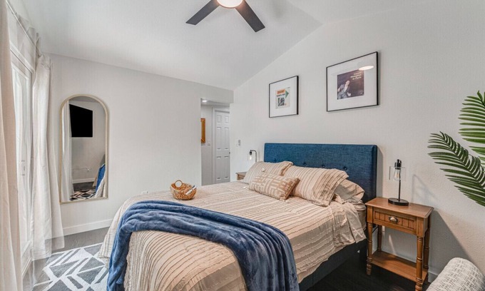 Disston Heights Casa | Tranquil Neighborhood Retreat