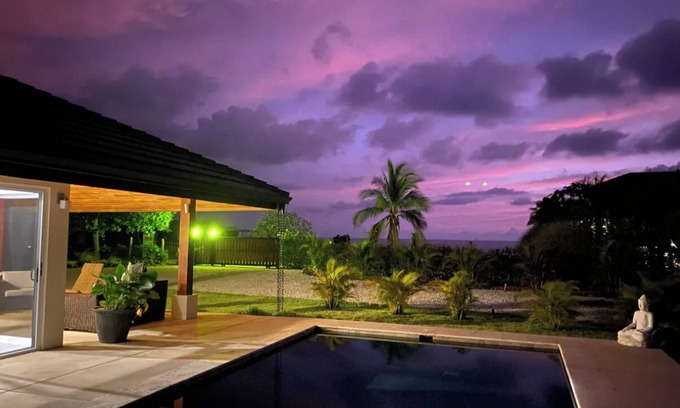 Playa Negra Casa | Tranquil Oceanview Kasa Kurij with Pool, amazing Sunsets, Beach, Surf & GeoDome!