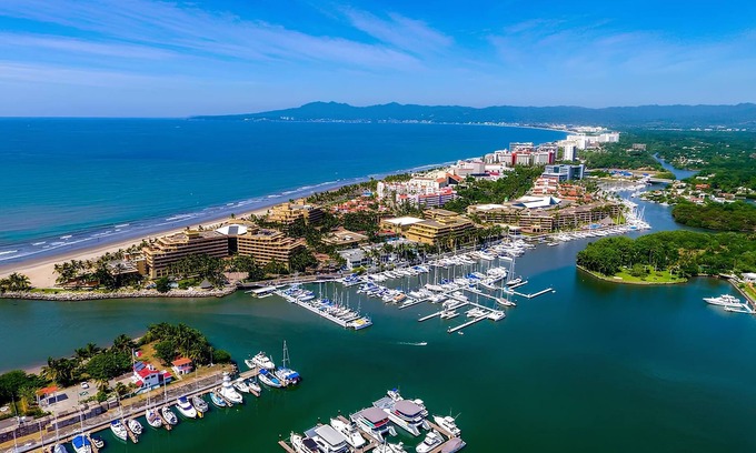 Nuevo Vallarta Apartamento | Tranquil Peninsula Golf 3BR Retreat