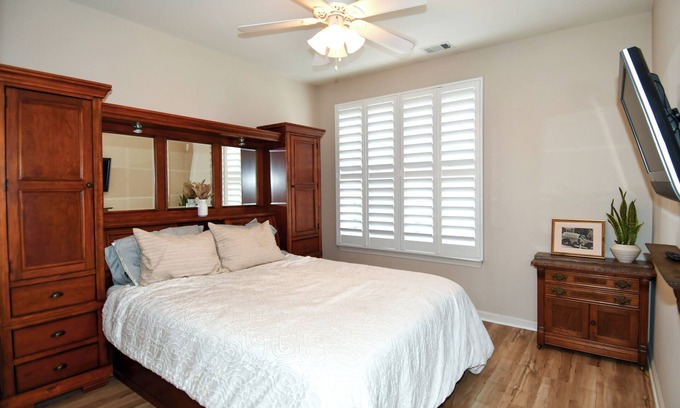 Gaithersburg Condominio | Tranquil Private 1B/1BA in Condo