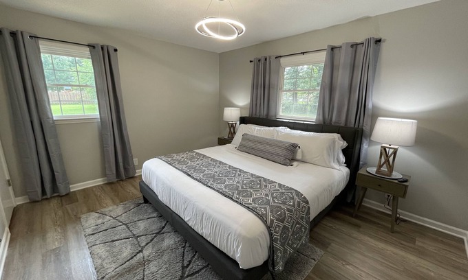 Murfreesboro Casa | Tranquil Retreat*Family Friendly*Pet Friendly*2 Miles from MTSU