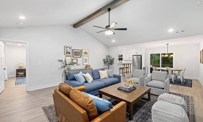Bella Vista Casa | Tranquil Retreat in the Highlands, pet friendly upon approval