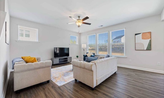 Clayton Casa | Tranquil Retreat on Echo Canyon Dr