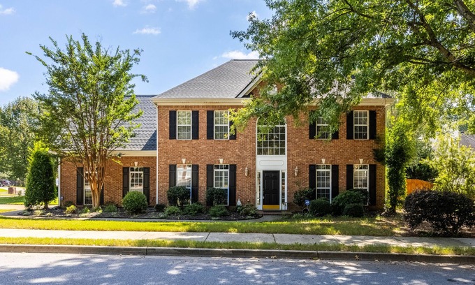 Alpharetta Casa | Tranquil Retreat on Kimball Trace