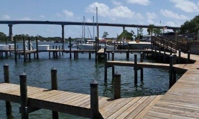 Sunset Pass Villa | Tranquil Retreat: Walk Out to Banana Bay White Sand Beach on the Intracoastal