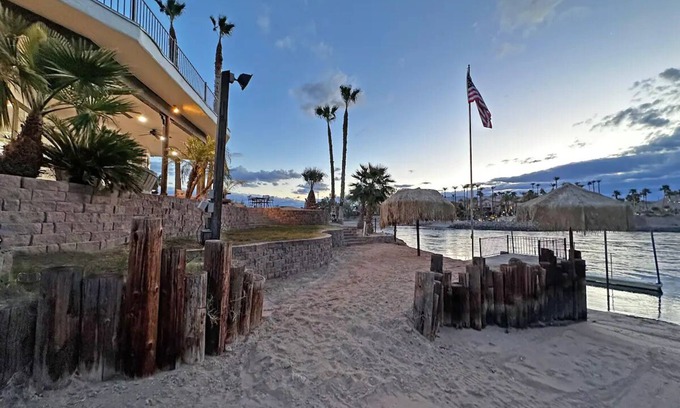 Mohave Valley Casa | Tranquil Riverfront Luxury Home!
