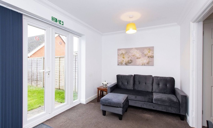 Bowthorpe Casa | Tranquil Riverside Retreat in Norwich