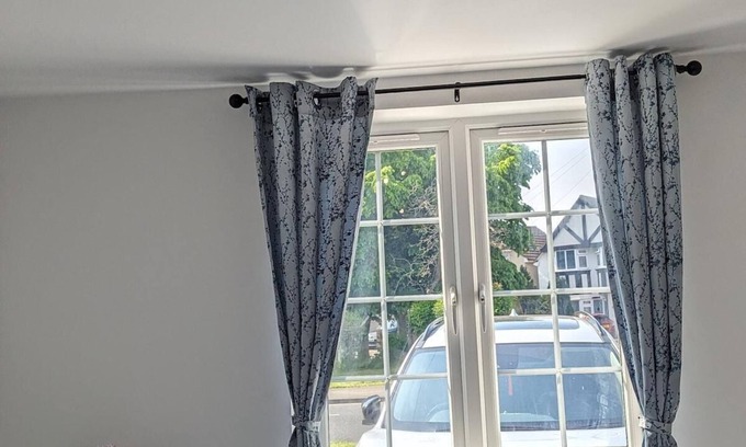 South Ruislip Apartamento | Tranquil Studio Retreat With Free Parking