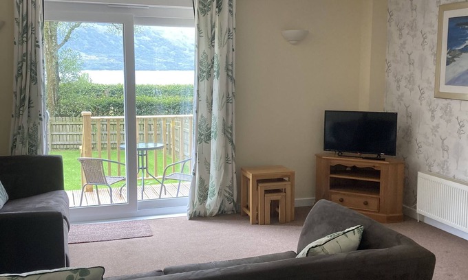 West Laroch Cabaña | Tranquil surroundings close to the Loch beach access only 10 miles to Ben Nevis.