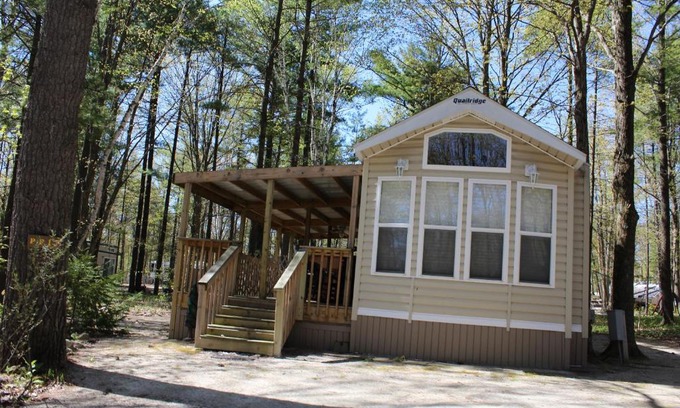 Sturgeon Bay Complejo | Tranquil Timbers Park Model 7