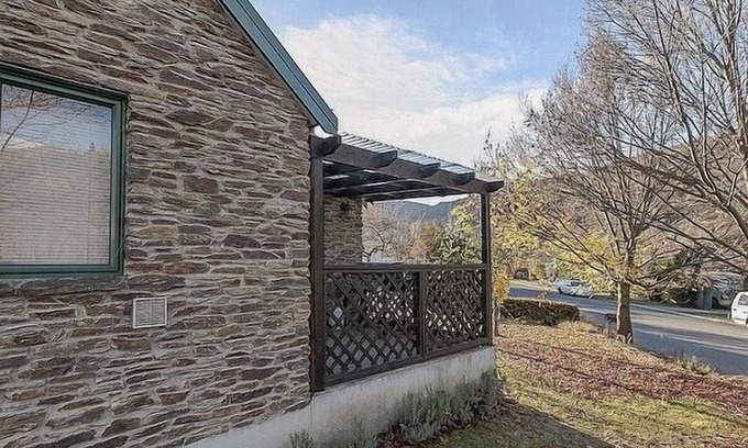 Arrowtown Cabaña | Tranquilo Tipperary - Arrowtown Holiday Home