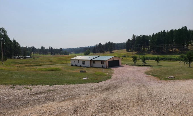 Custer Casa | Tranquil Trailside