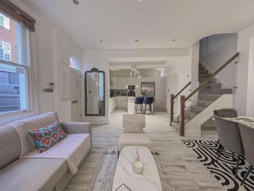 Royal Borough of Kensington and Chelsea Apartamento | Tranquil Urban Oasis in Kensington