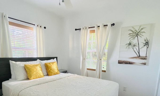 Northwest Point Casa | Tranquil West Bay Retreat Charming Private Oasis Beaches 10 Minutes Out Sleeps 4