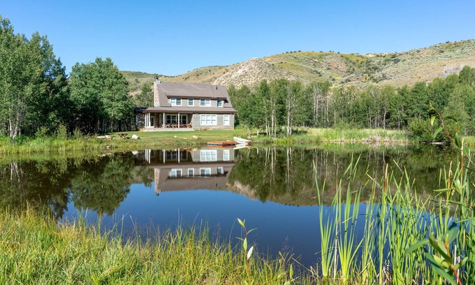 Uinta County Cabina | Tranquil Wyoming Cabin Near Uintas - 105 Acres!