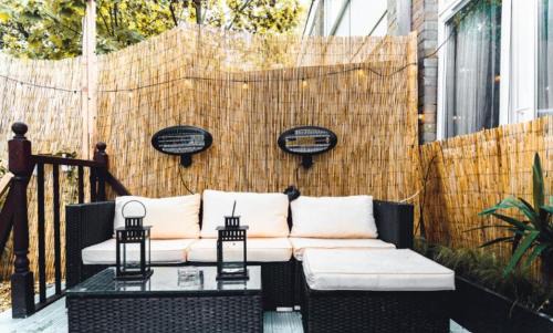 Coldharbour Apartamento | TranquilHaus! 3BR Retreat with Spa Saunas, Hot Tub & Garden Cinema