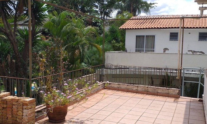 Chacara Santo Antonio Apartamento | Tranquilidade em Excelente Localização na Zona Sul em Bairro Arborizado