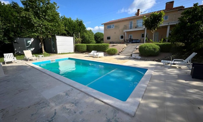 Batalha Casa | Tranquility and Unforgettable Moments at Casa Colipo