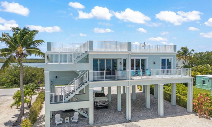 Little Torch Key Casa | Tranquility Bayview House-Ocean Front with boat basin and boat ramp