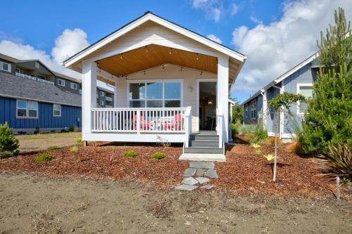 Ocean Shores Casa | Tranquility Base Cottage