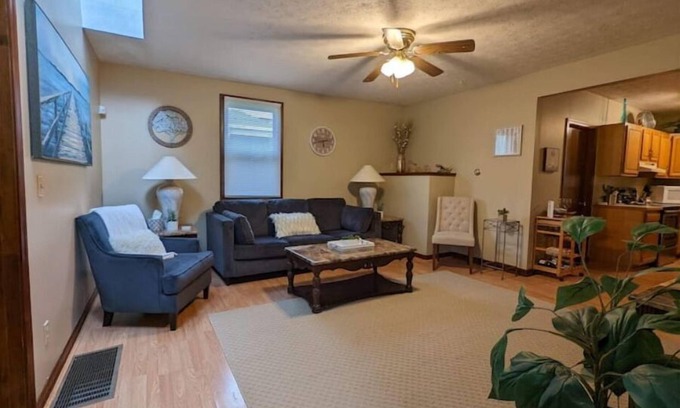 Dayton Casa | Tranquility Cottage- Close to UD