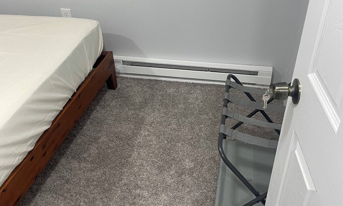 Garfield Heights Apartamento | Tranquility Haven 2-bedroom apartment in Garfield Heights with AC #17A