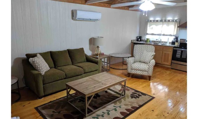 Waynesboro Cabina | Tranquility in Tennessee Too