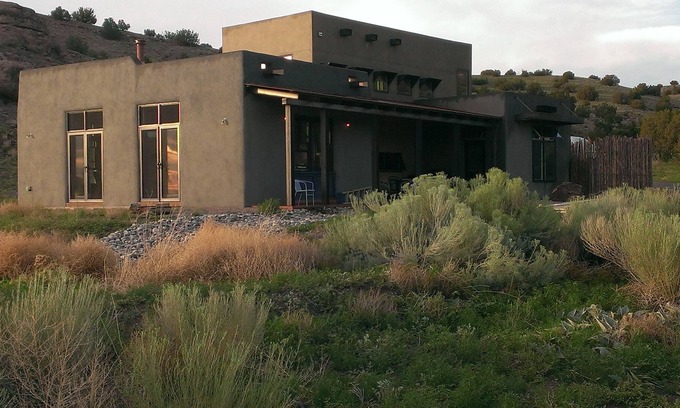 Cerrillos Casa | Tranquilidad en el Hogar de los Anasazi