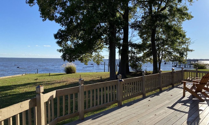 Hertford Casa | Tranquility on the Sound