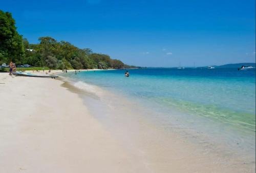 Nelson Bay Casa | Tranquility Shores 500m to Dutchmans Beach