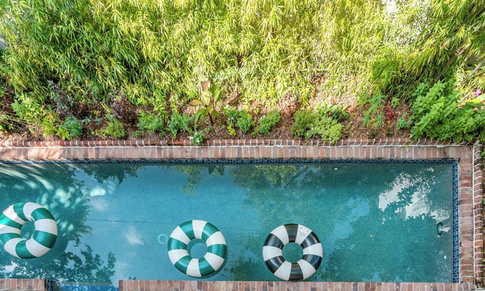 Cannonborough Elliotborough Casa | Tranquility with Garden & Heated Pool near King Street