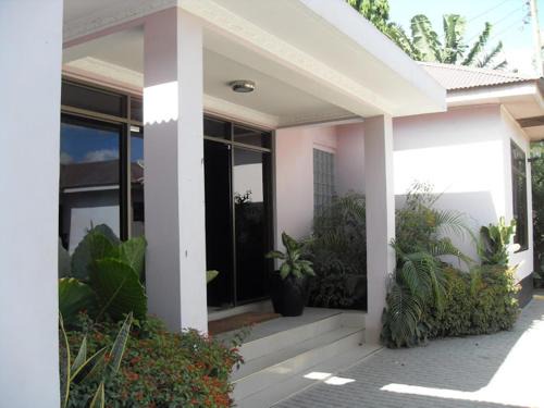 Ukonga Cama Y Desayuno | Transit Airport B&B