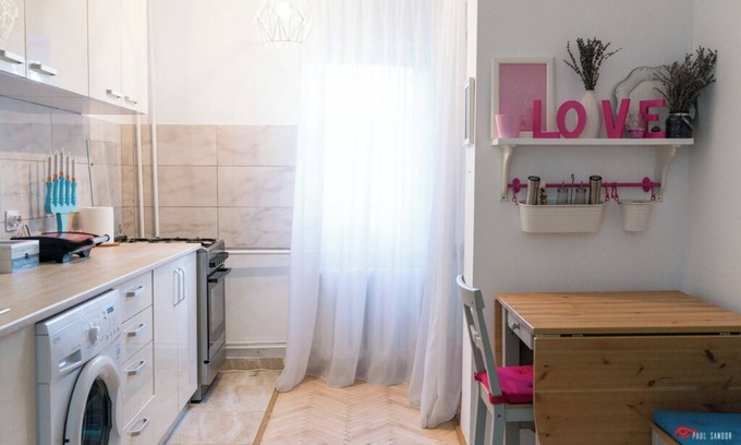 Cluj-Napoca Apartamento | Transylvanian Nomad - cozy & bright apartment