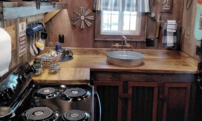 Rockaway Beach Cabina | Trapper Cabin 2