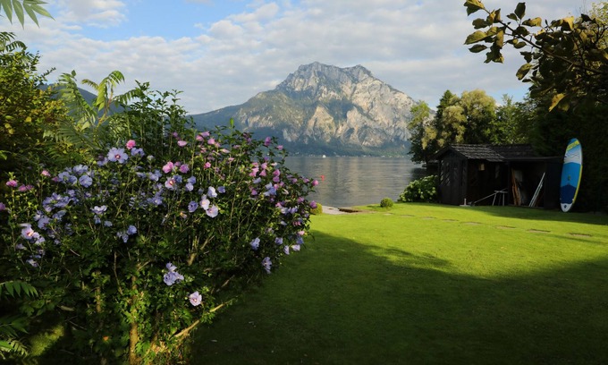 Altmuenster Villa | Traumhaus Direkt am See