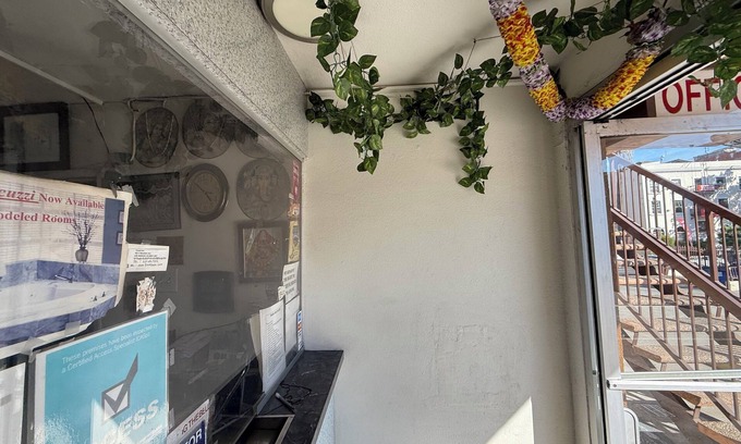 Westlake Hotel | Travel Inn