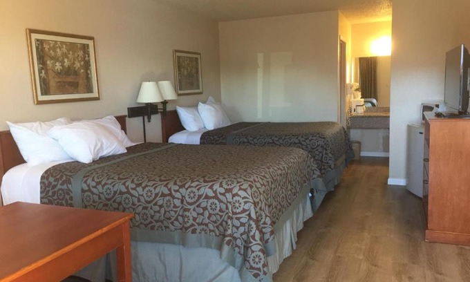 East Mesa Hotel | Travel Inn - Mesa