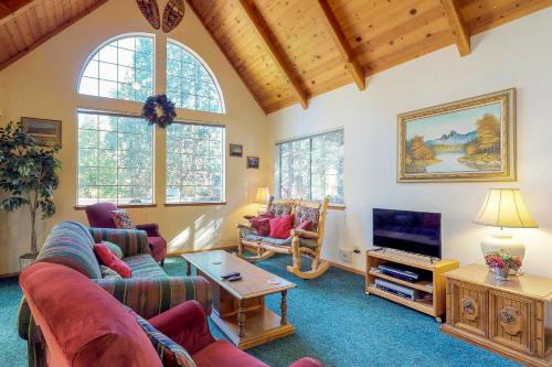 Shaver Lake Casa | Travelers Rest