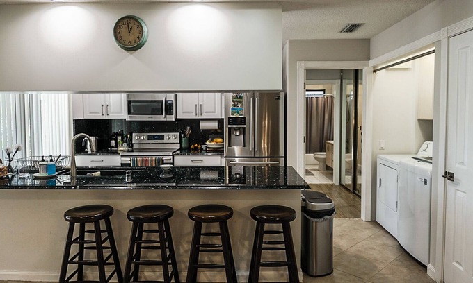 Hobe Sound Casa | Travelling Nurse/Professional Townhouse in Hobe Sound near Cleveland Clinic