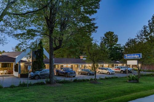Bracebridge Hotel | Travelodge by Wyndham Bracebridge