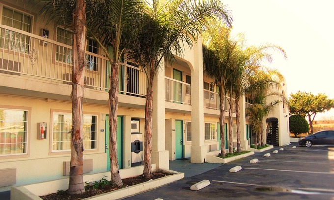 Los Banos Hotel | Travelodge by Wyndham Los Banos CA