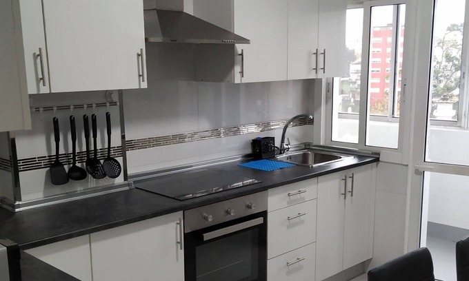 Coia Apartamento | Traviesas, plaza America, próximo a la playa. Ubicación céntrica,