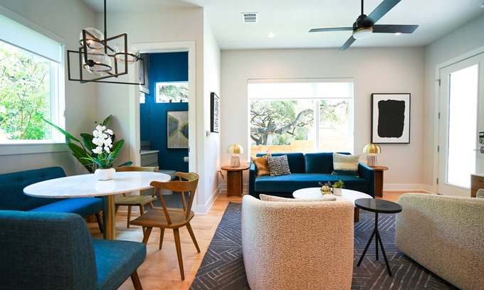 Riverside Casa | Travis Heights Getaway - Stamford B!